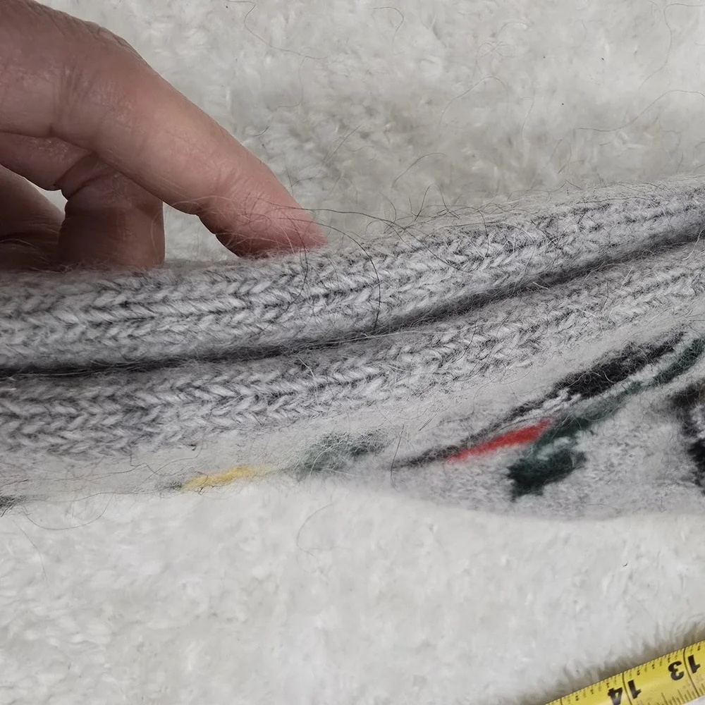 Handmade 100% Natural Goat Down Socks Fuzzy Warm Wool Knitted Bird Motif Large‎